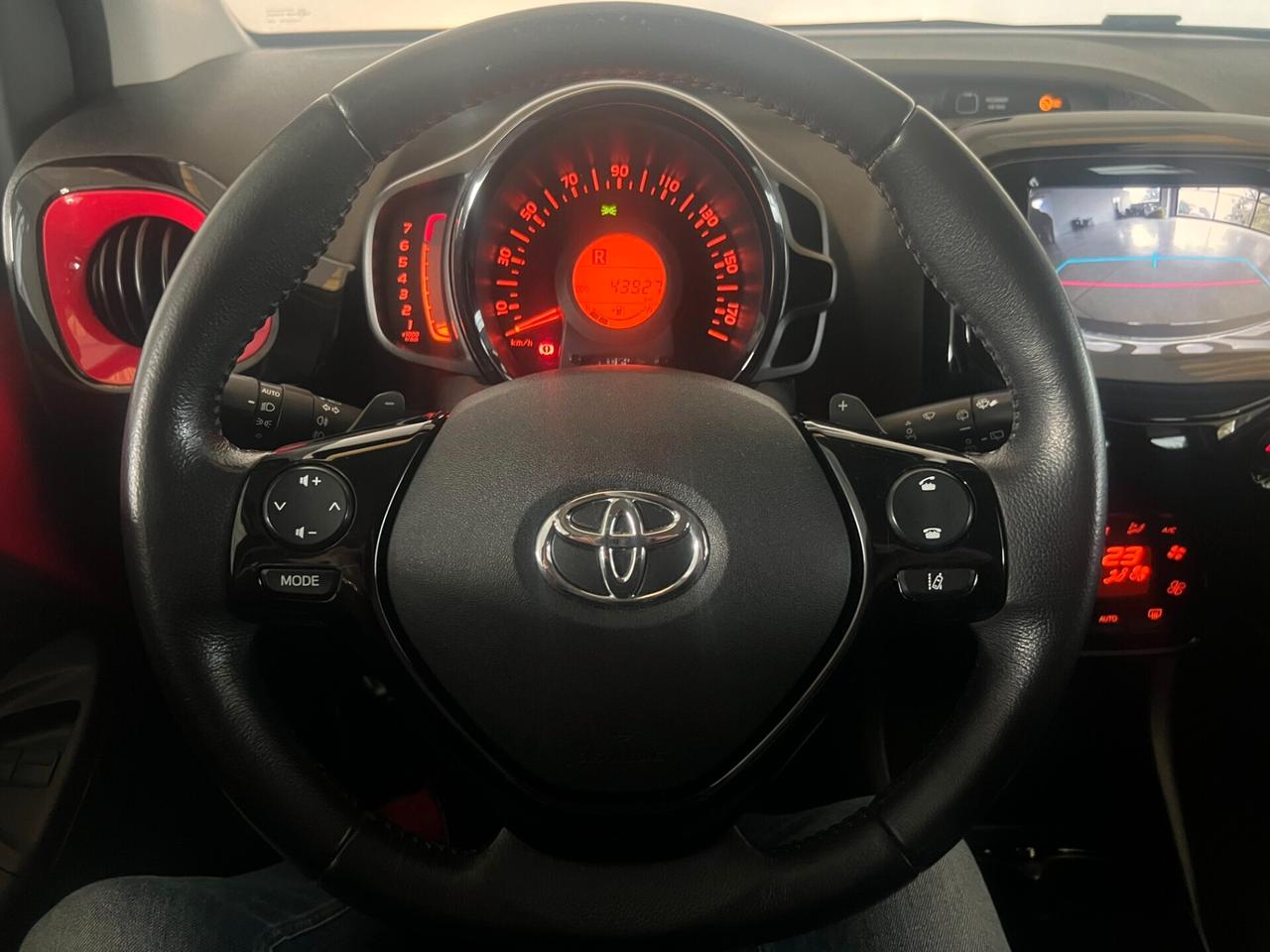Toyota Aygo 1.0 VVT-i 69 CV 5 porte AUTOMATICA OK NEOPATENTASI SOLO 43.927 KM