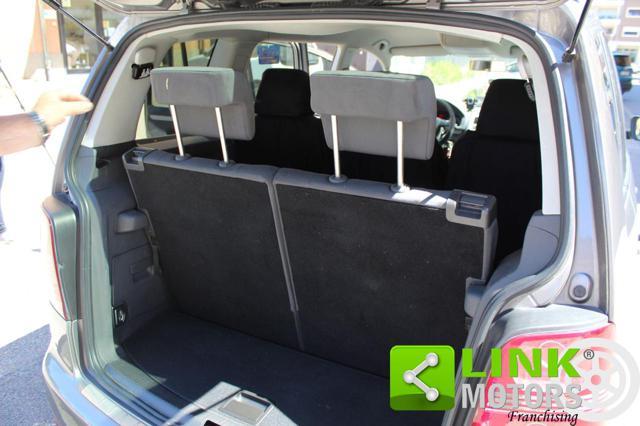 VOLKSWAGEN Touran 1.9 TDI 105CV DPF Highline 7 Posti per Neopatent..