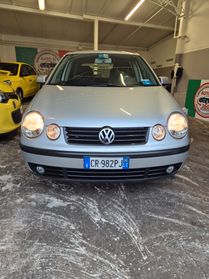 Volkswagen Polo 1.4/75CV 16V 5p. Neo patentati