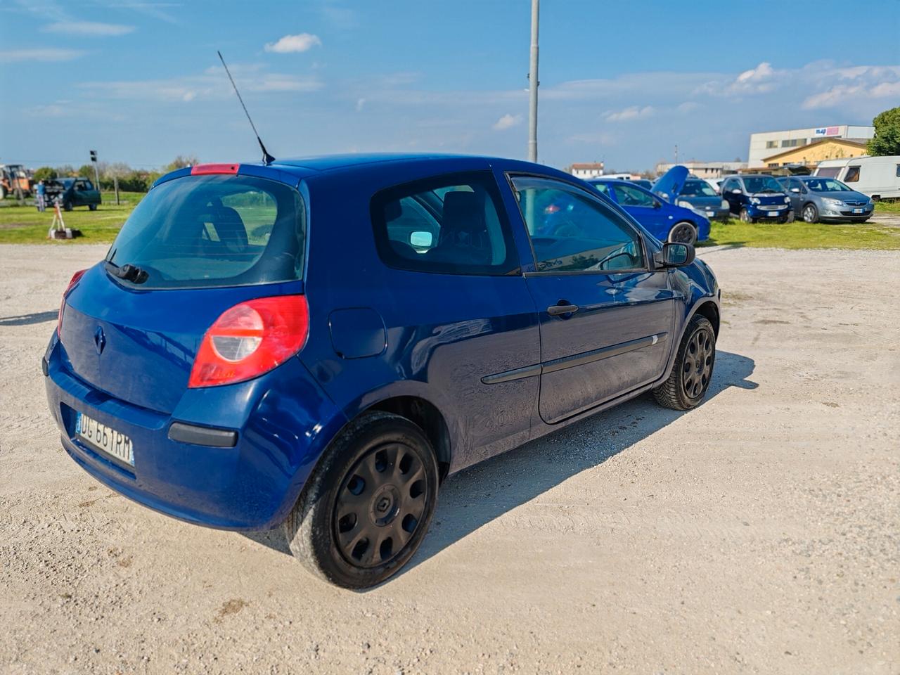 Renault Clio 1.2 16V 3 porte Dynamique