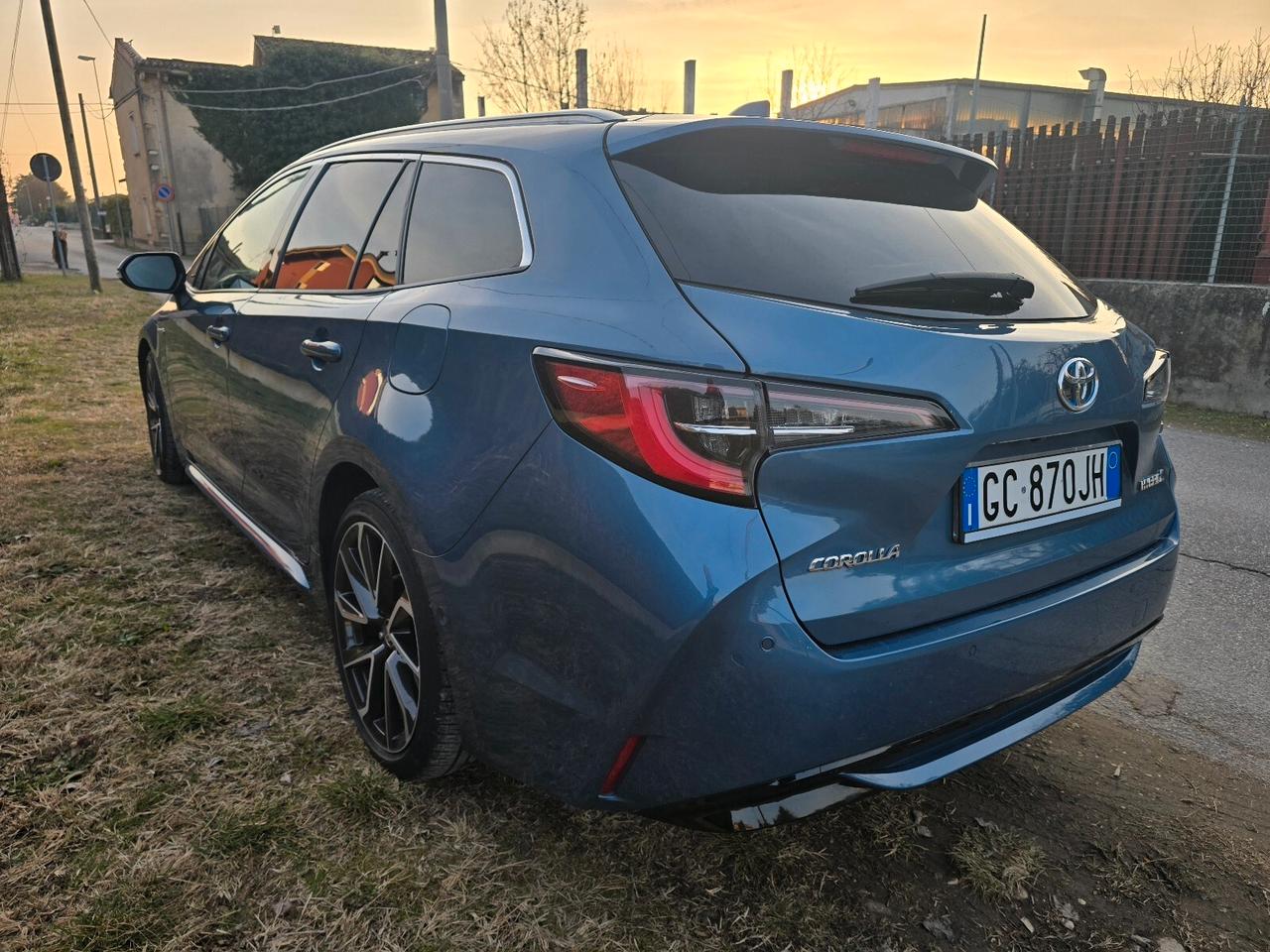 Toyota Corolla Touring Sports 2.0 Hybrid Lounge