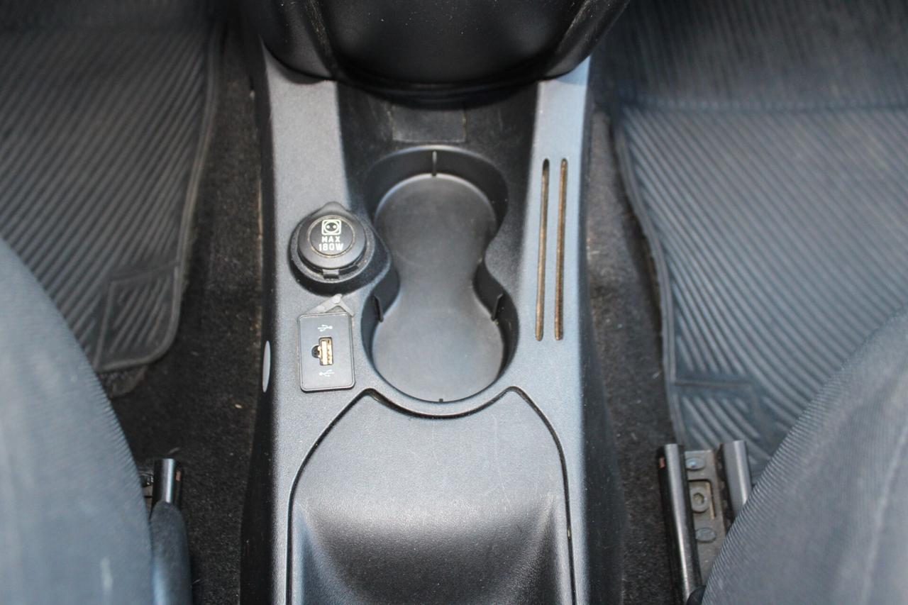 Lancia Ypsilon 1.3 MJT 75 CV Oro Giallo