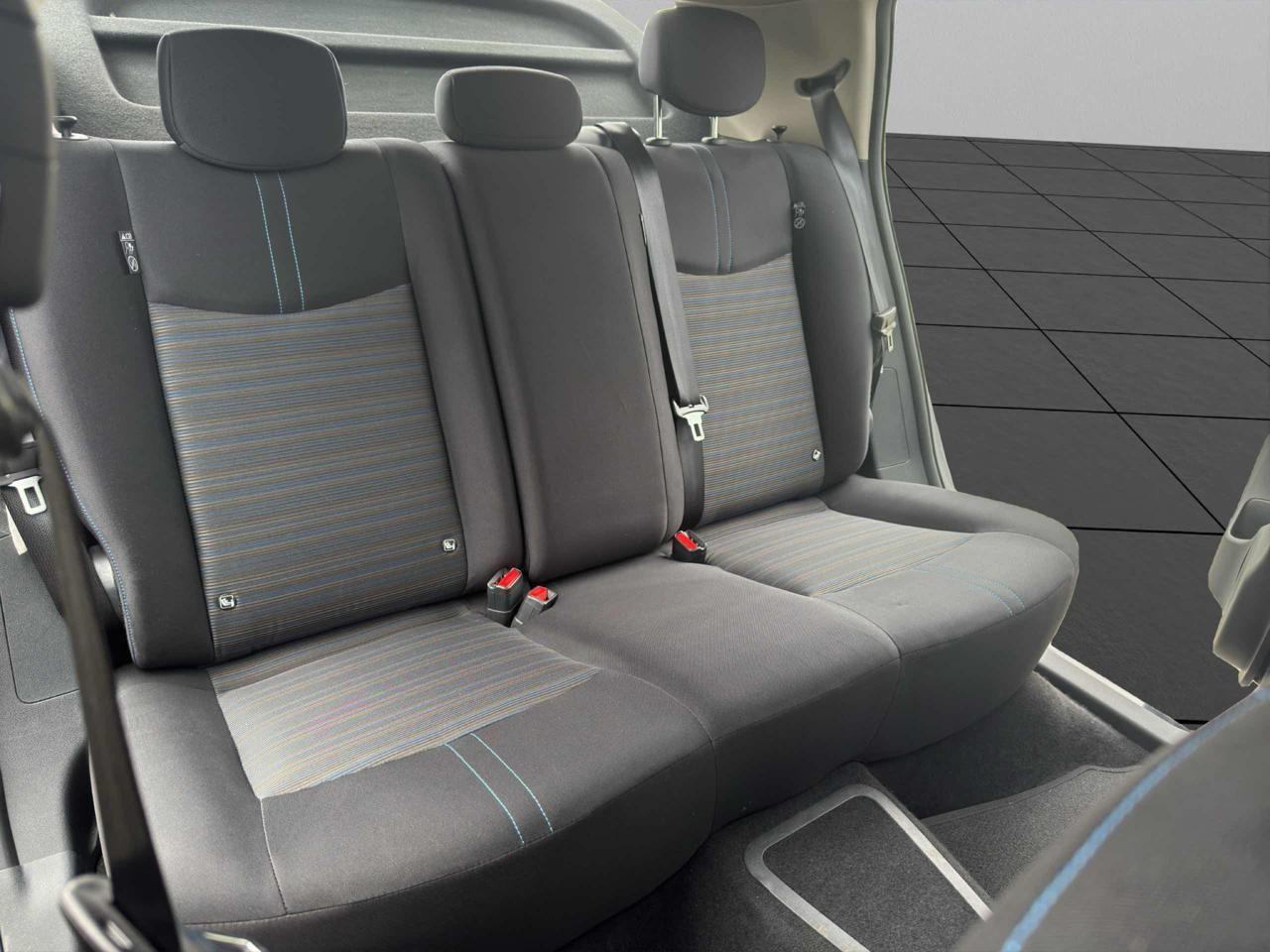Nissan Leaf ACENTA 40 KWH-NAVI-SENSORI-RETROCAMERA-POKI KM-