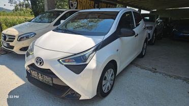Toyota Aygo 1.0 VVT-i 72 CV 5 porte x-play