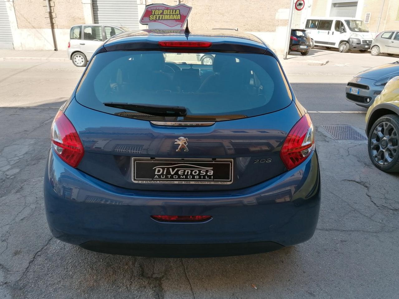 Peugeot 208 1.4 HDi 68 CV 5 porte Allure