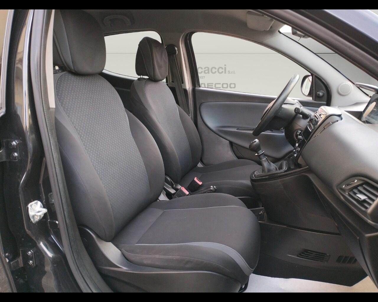 LANCIA Ypsilon 3ª serie Ypsilon 1.2 69 CV 5 po...