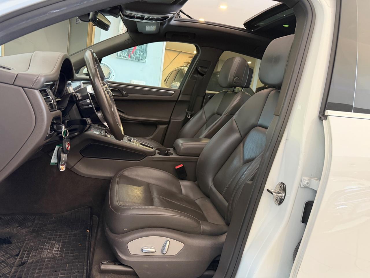 Porsche MACAN 2.0 (180 KW) full full tetto apribile