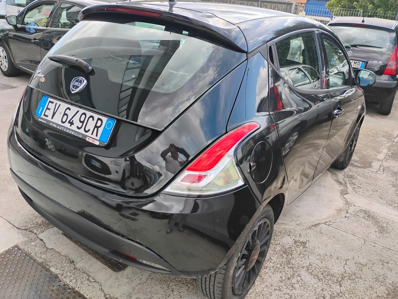 Lancia Ypsilon 1.2 69 CV 5 porte GPL Ecochic Gold
