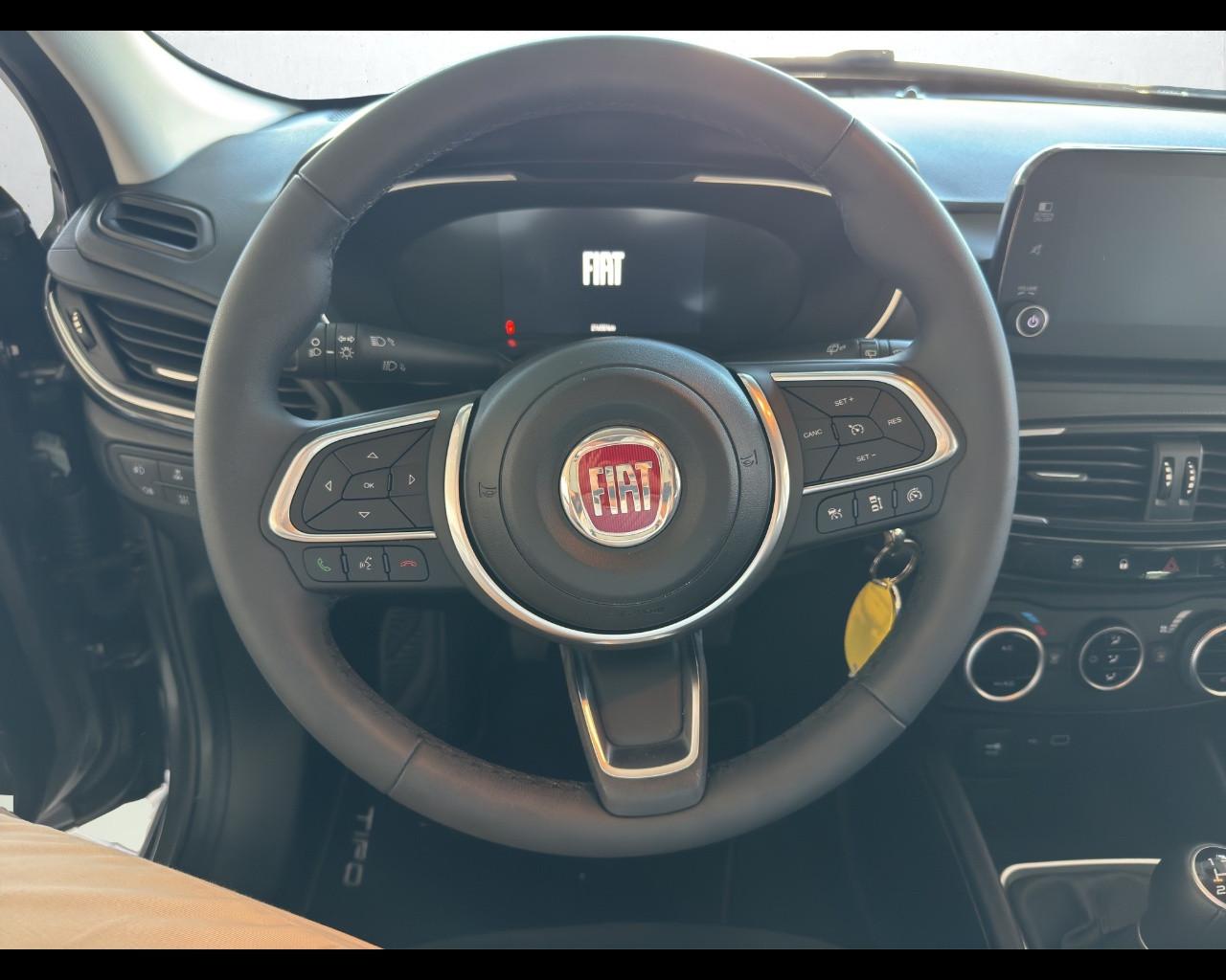 FIAT Tipo (2015-->) - Tipo 1.0 5 porte
