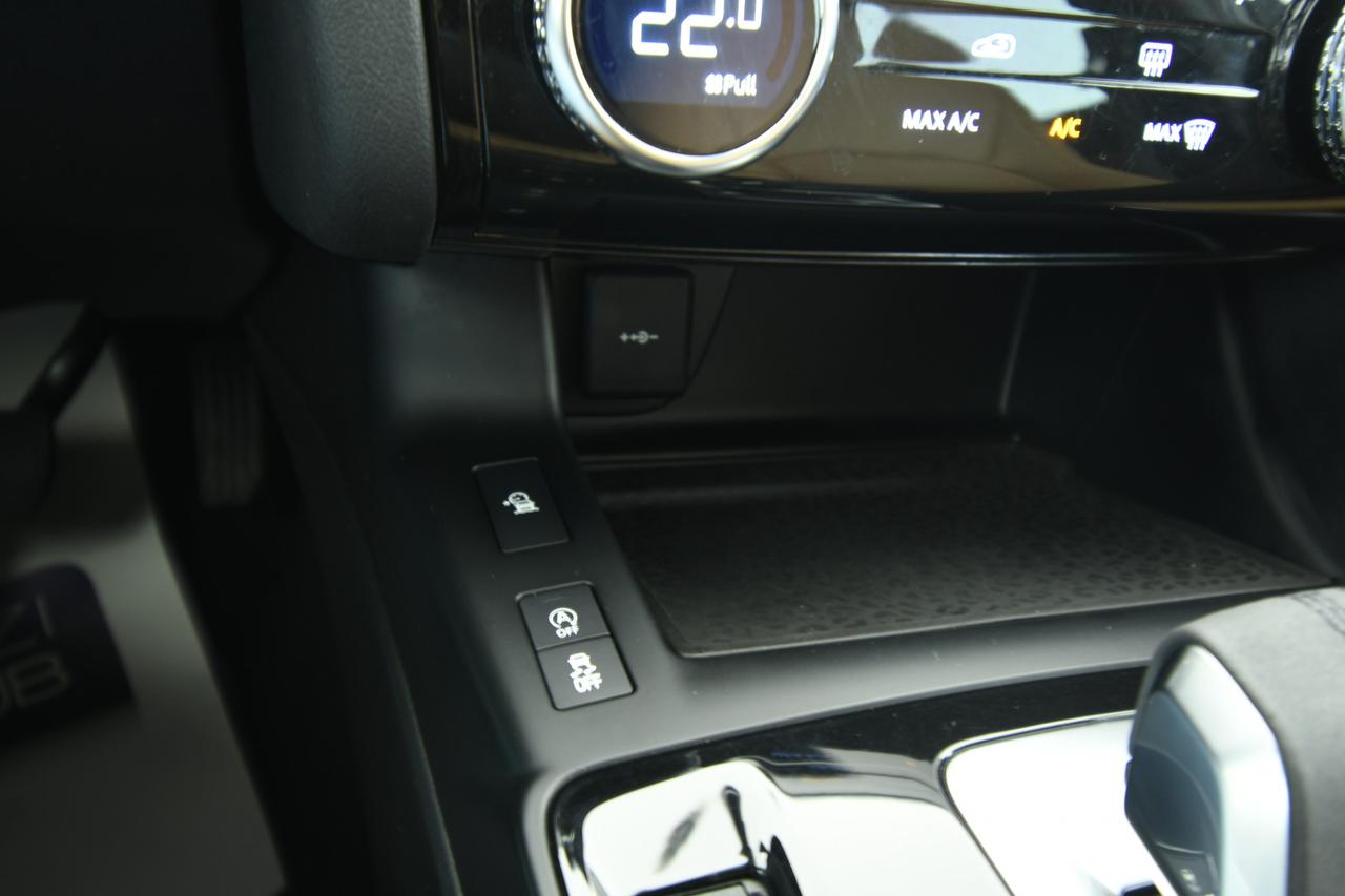 JAGUAR E-Pace 2.0d i4 mhev R-Dynamic SE awd 163cv auto N1+PREZZO+IVA+CAMERA 360