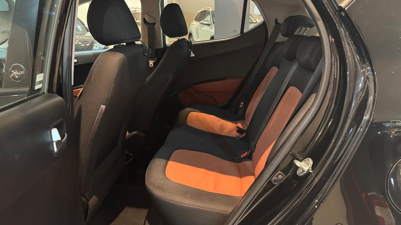 HYUNDAI i10 1.0 B 65CV - 2015