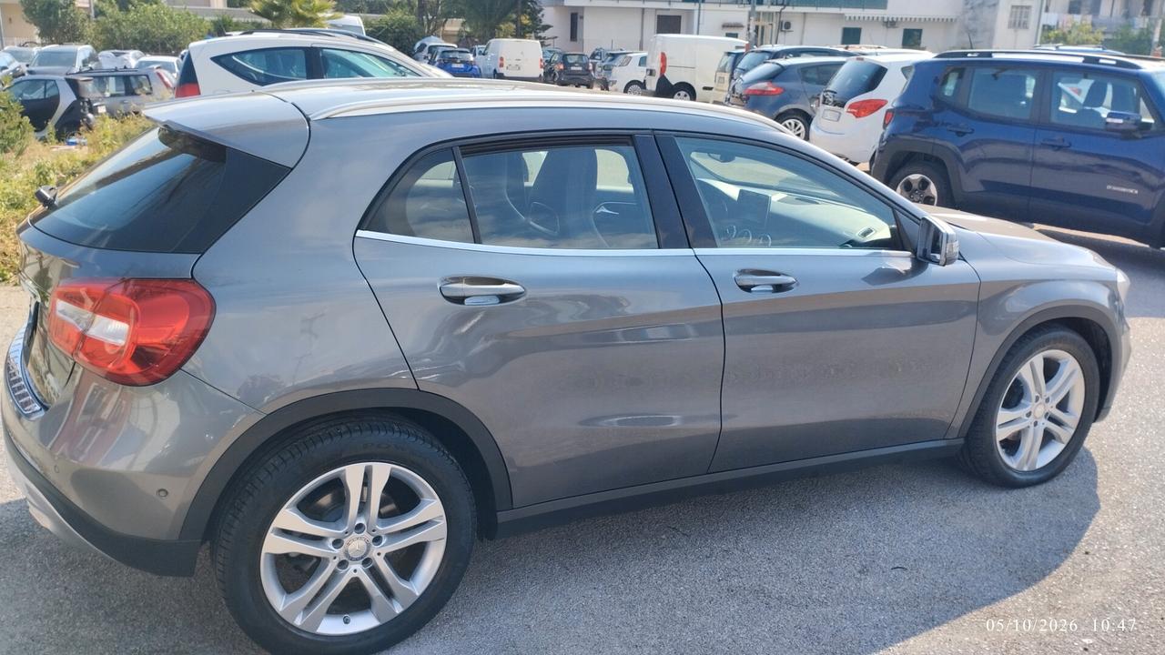 Mercedes-benz GLA 200 d Automatic Premium