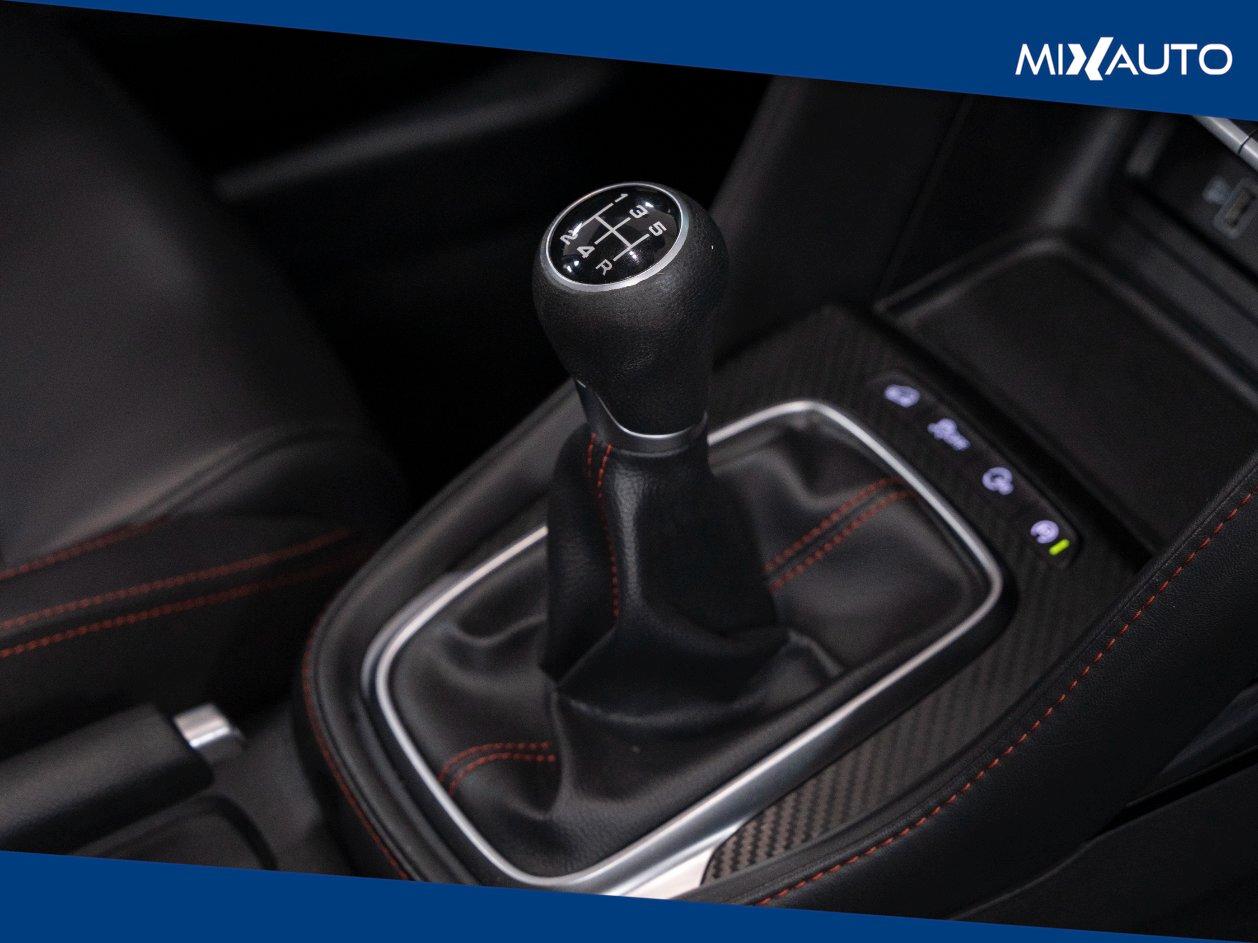 MG ZS 1.5L 5MT Luxury