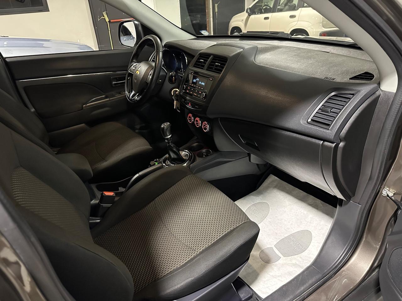 Mitsubishi ASX 1.6 DI-D 114 CV 2WD Instyle Panoramic