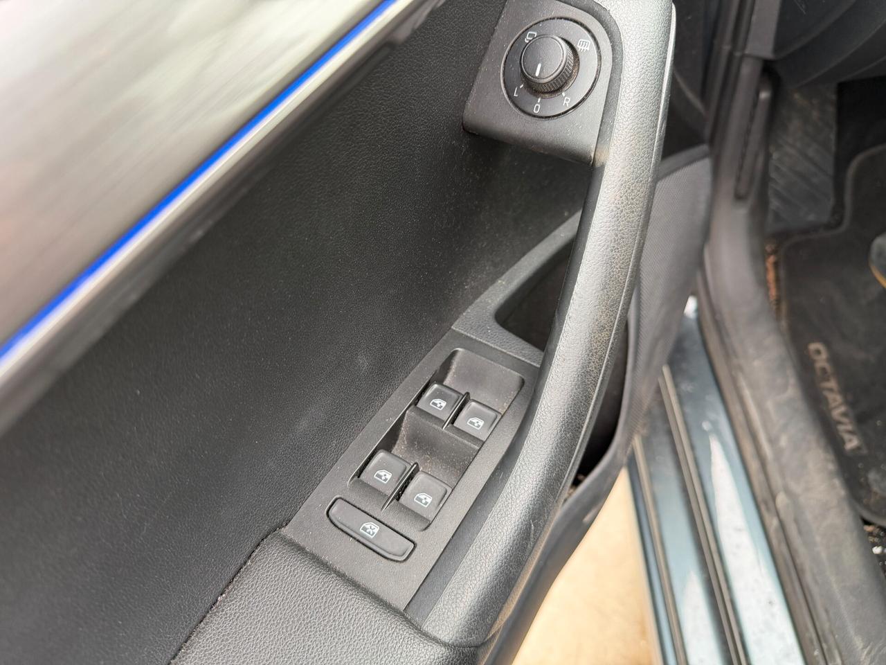 SKODA OCTAVIA SW 2019 1.5 G-TEC 131 CV *AUTOM