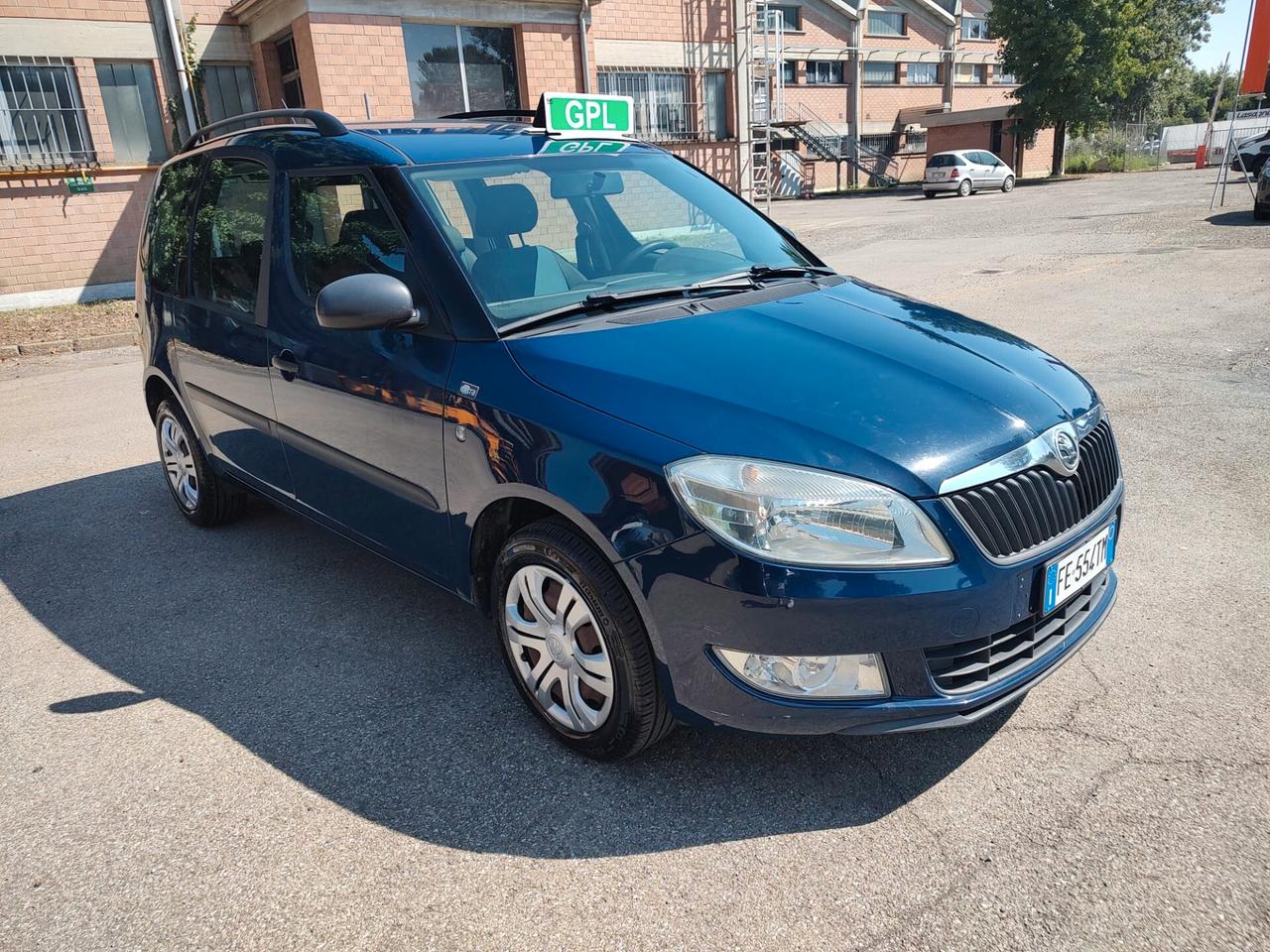Skoda Roomster 1.2 12V 70CV Easy SENSORI RETRO, GARANZIA L.12 MESI, OK NEOPATENTATI