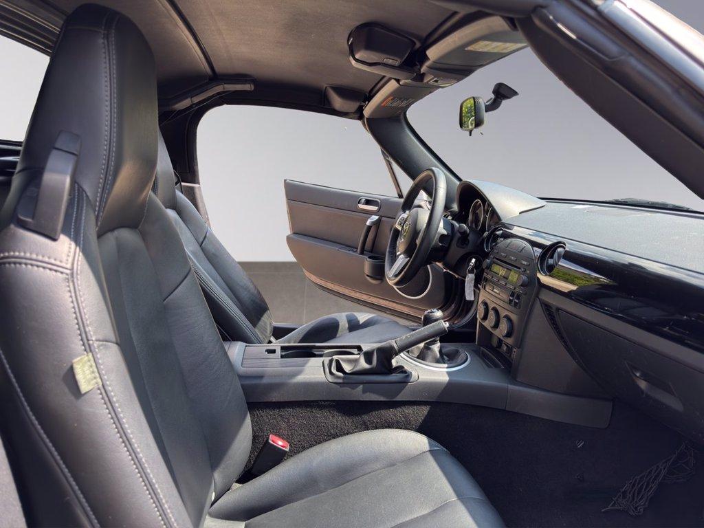MAZDA MX-5 Roadster Coupe Fire del 2011