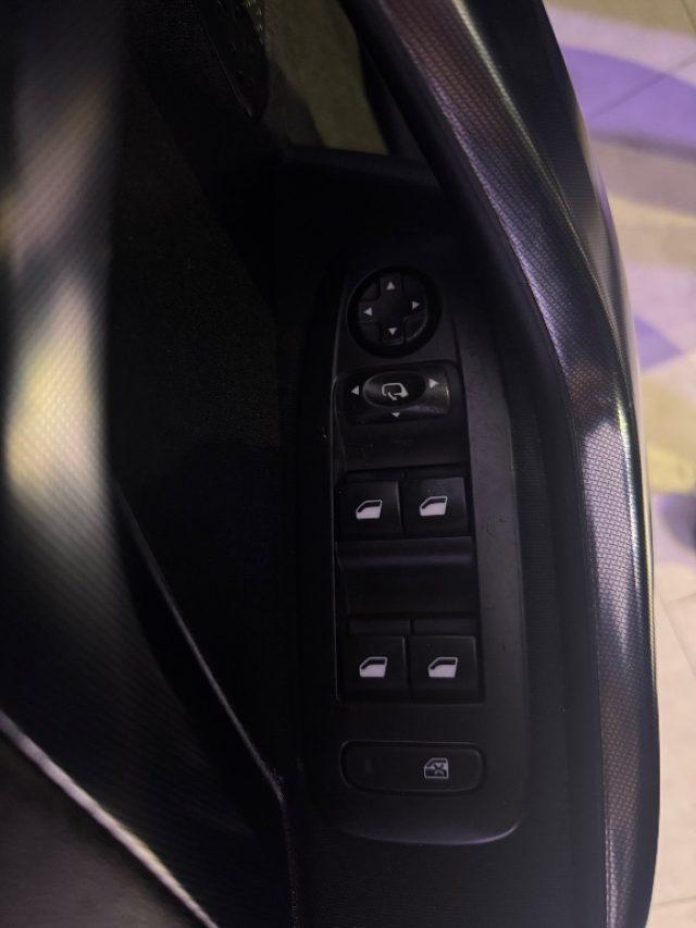 PEUGEOT 2008 1° serie 1.6 VTi 120CV Allure