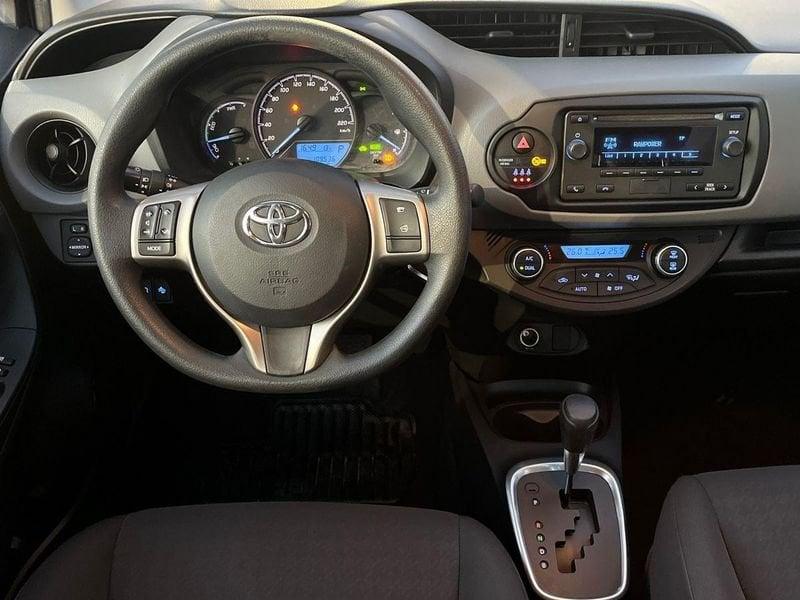 Toyota Yaris Yaris 5p 1.5h Cool