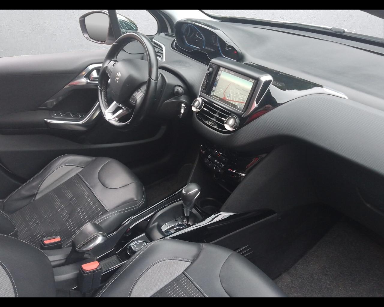 PEUGEOT 2008 - PureTech Turbo 110 EAT6 S&S Allure