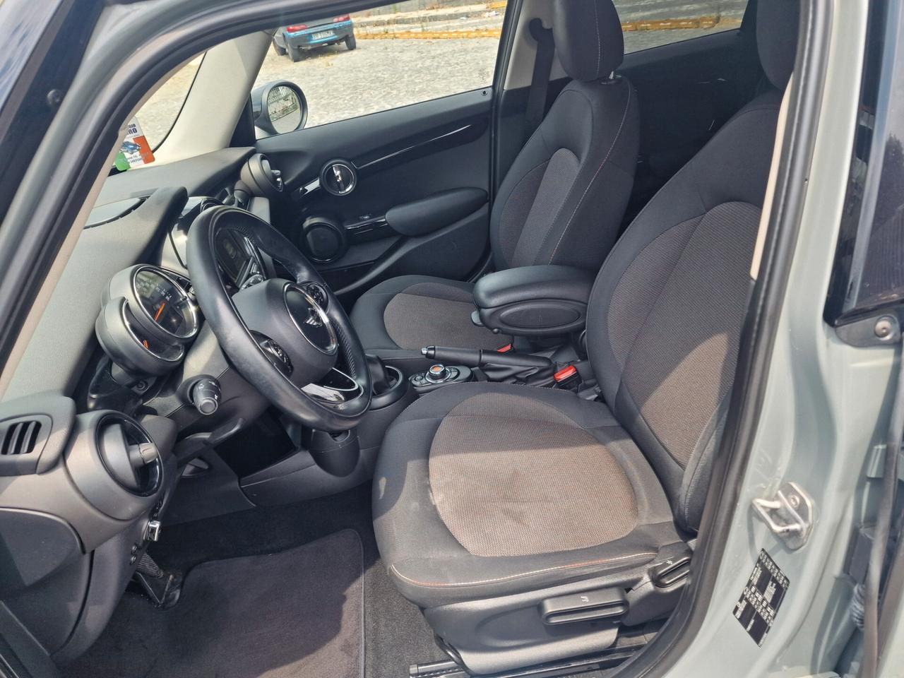 Mini 1.5 Cooper D cambio automatico