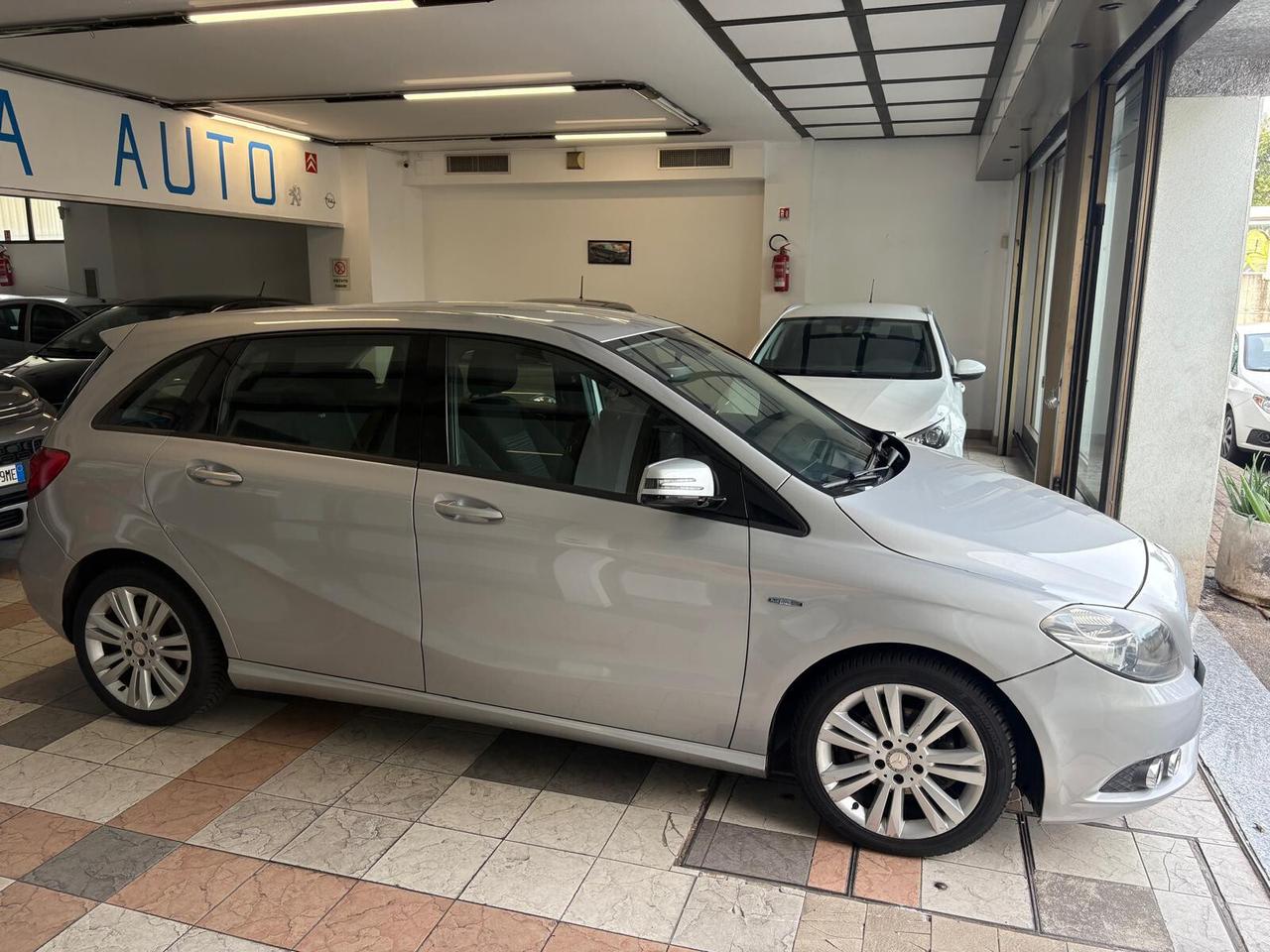 Mercedes-benz B 180 BlueEFFICIENCY Premium