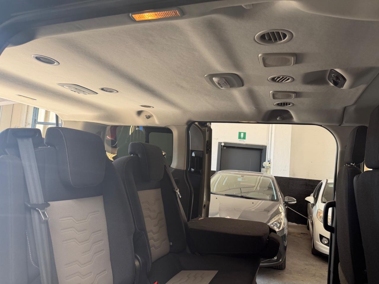 Ford Tourneo Custom 310 2.0 TDCi 130CV PC Titanium