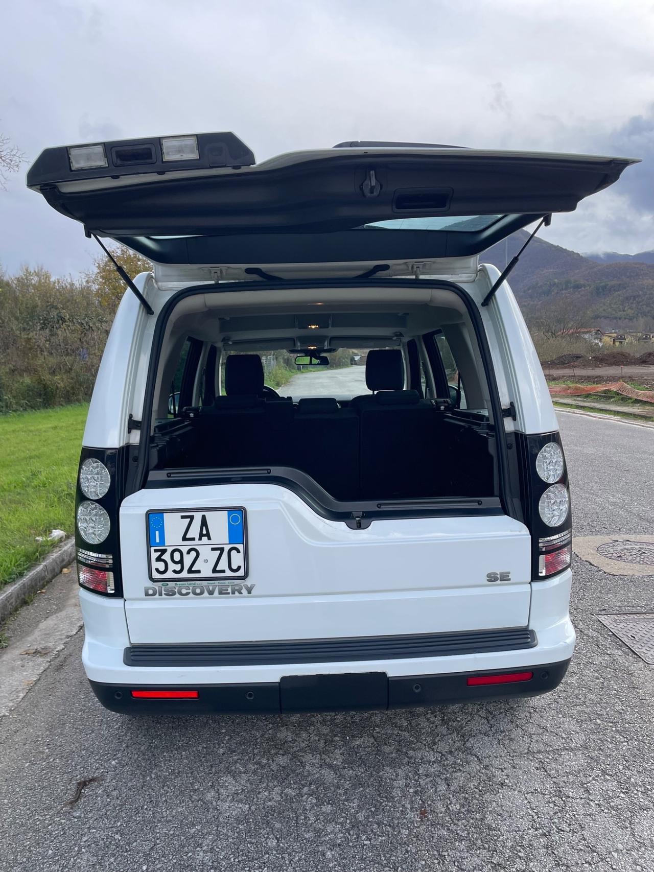 Land Rover Discovery 4 3.0 TDV6 211CV SE