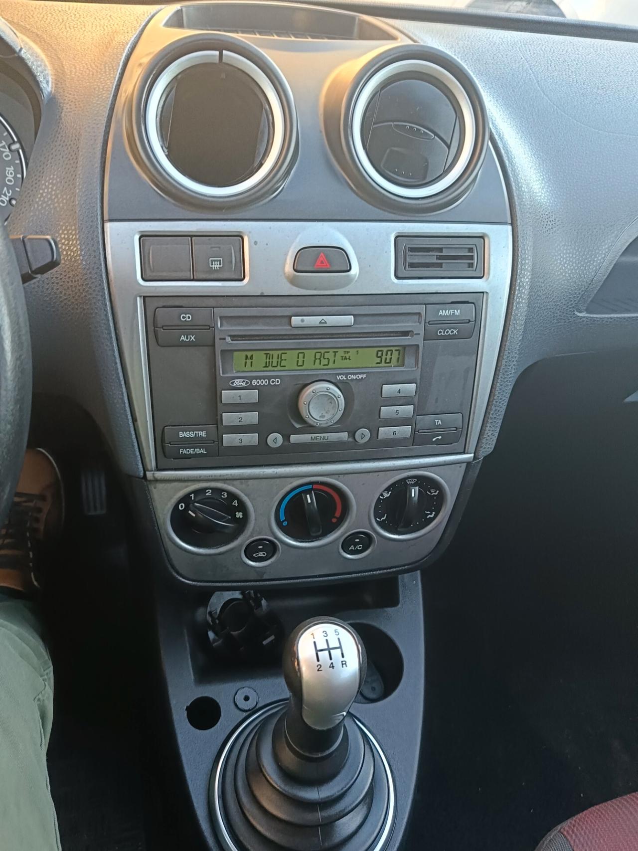 Ford Fiesta 1.4 TDCi 5p. Ghia