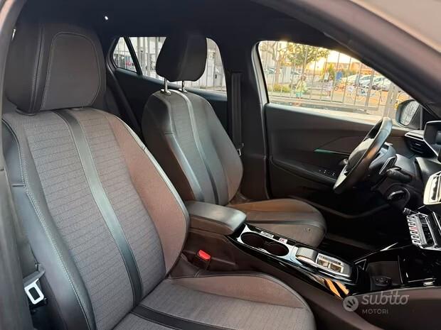 Peugeot 2008 BlueHDi 130 S&S EAT8 GT