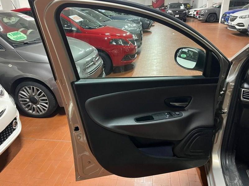 Lancia Ypsilon Ypsilon 1.2 69 CV 5 porte Gold