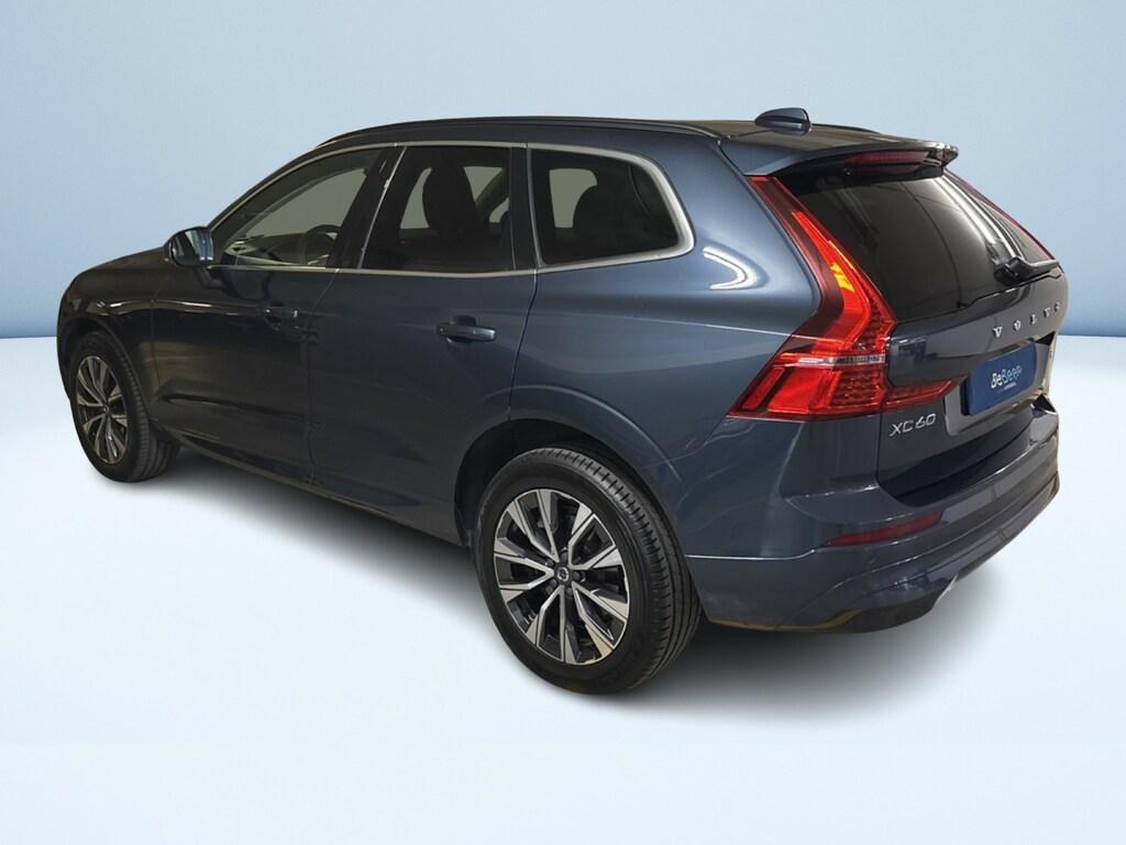 Volvo XC60 2.0 B4 Momentum Pro AWD Auto