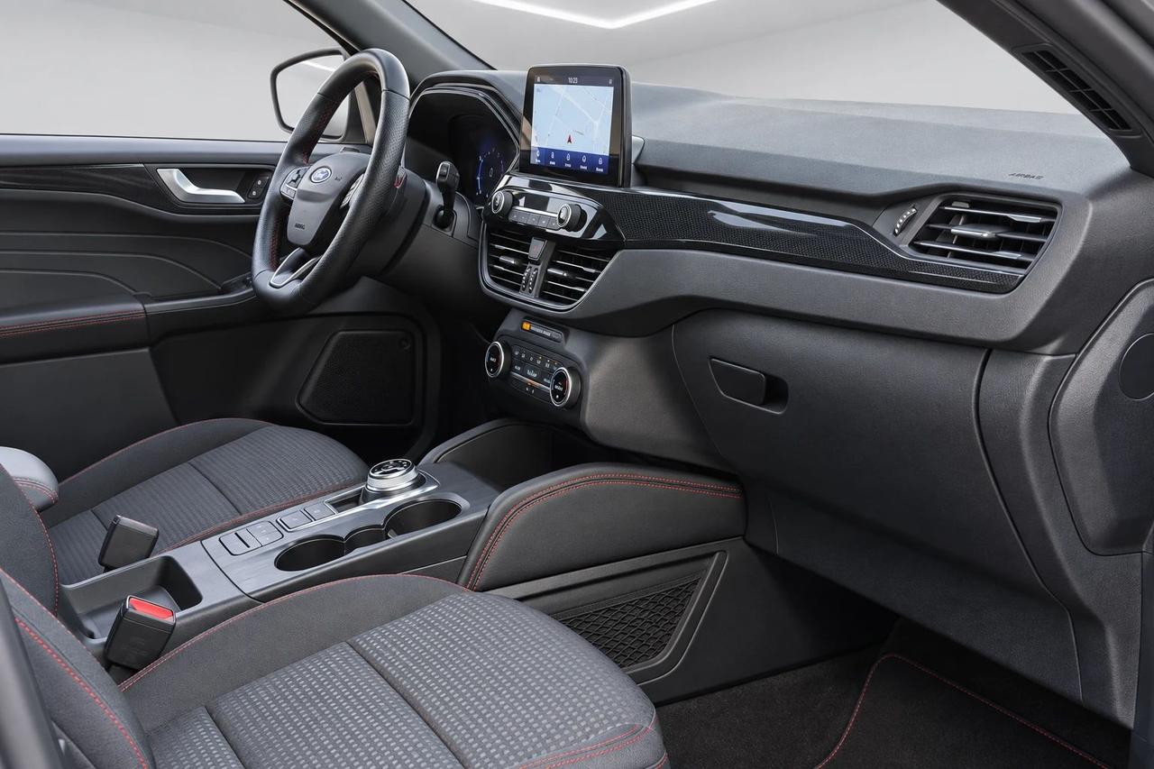 Ford Kuga 1.5 120CV ST-Line Automatico