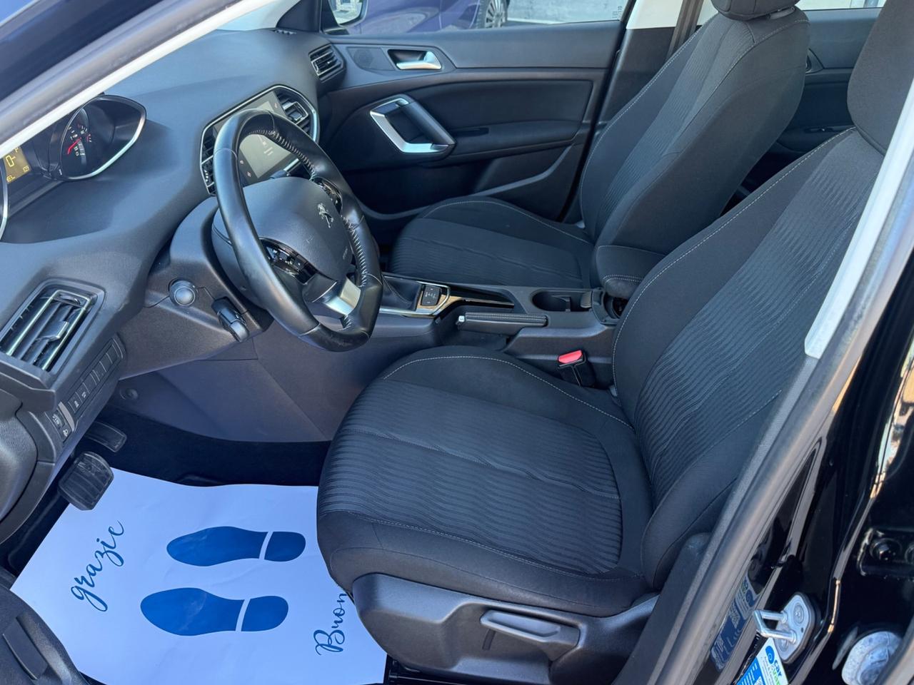 Peugeot 308 BlueHDi 120 S&S EAT6 Allure