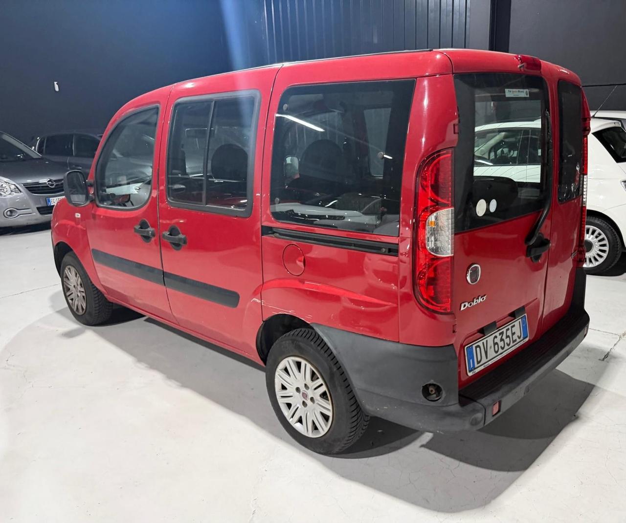 Fiat Doblo 5 posti Metano