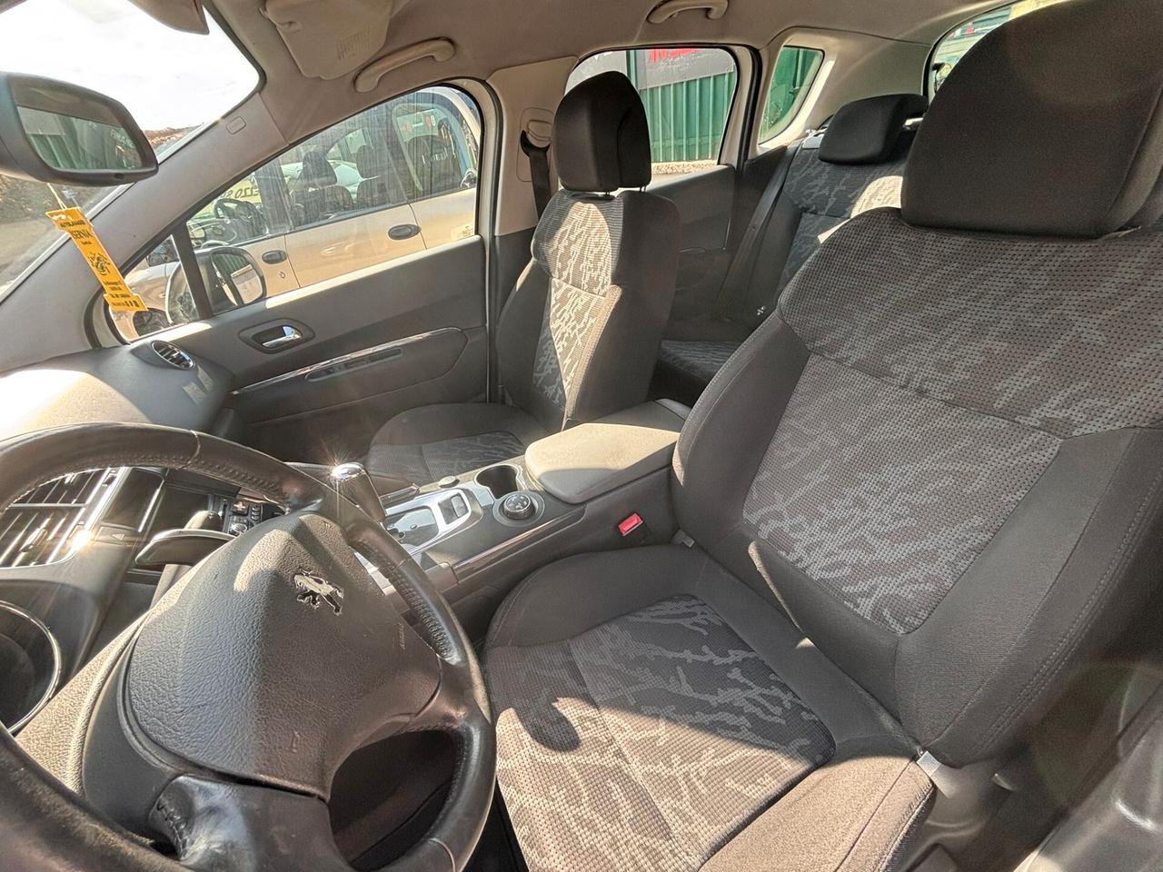 Peugeot 3008 1.6 e-HDi 112CV cambio robotizzato Stop&Start Active