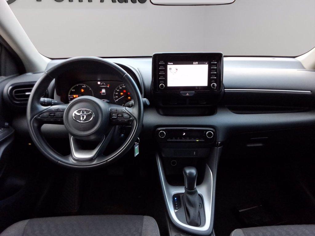 TOYOTA Yaris 1.5h active del 2023