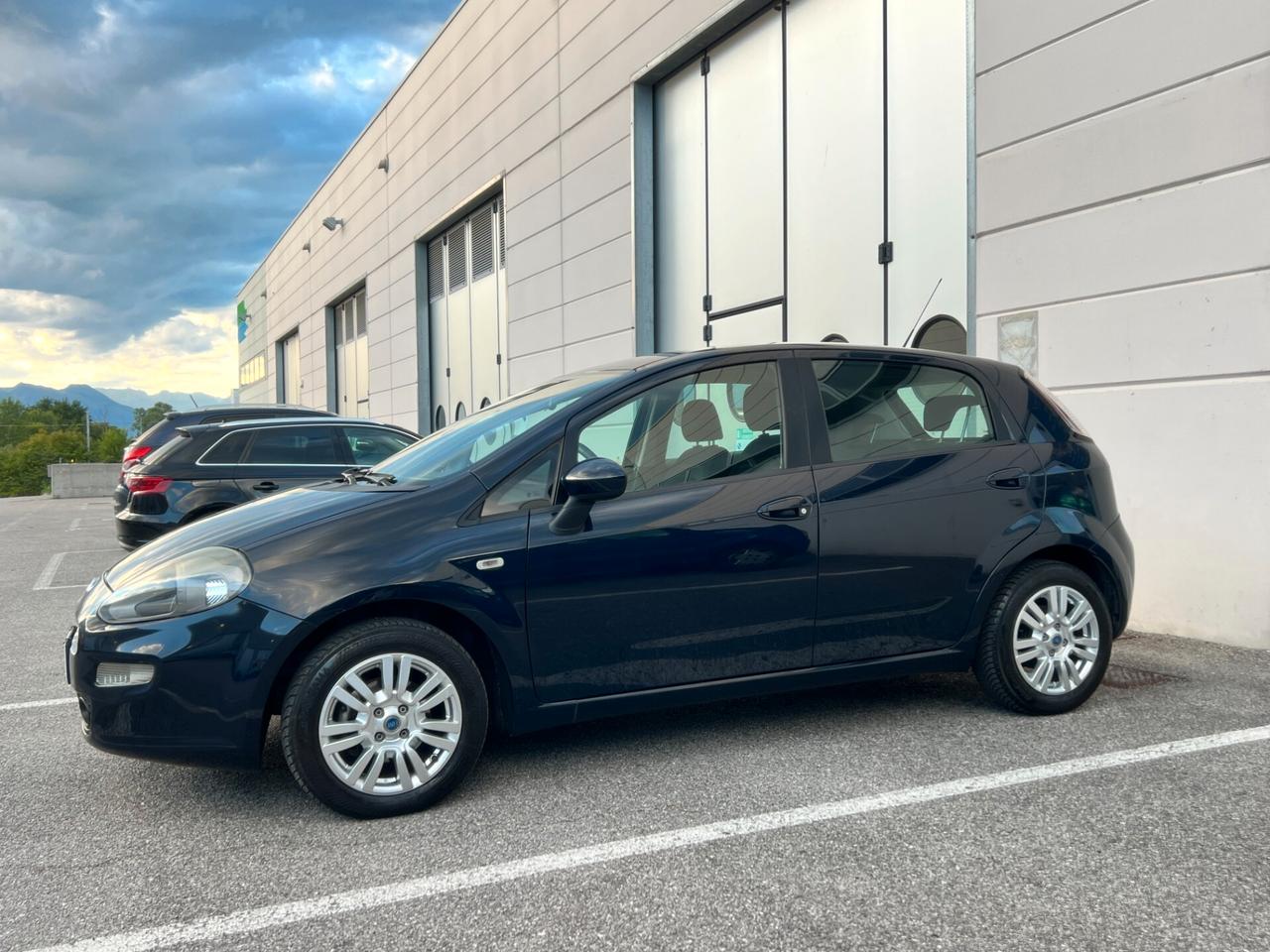Fiat Punto EVO 1.2 8V 5 p. Lounge