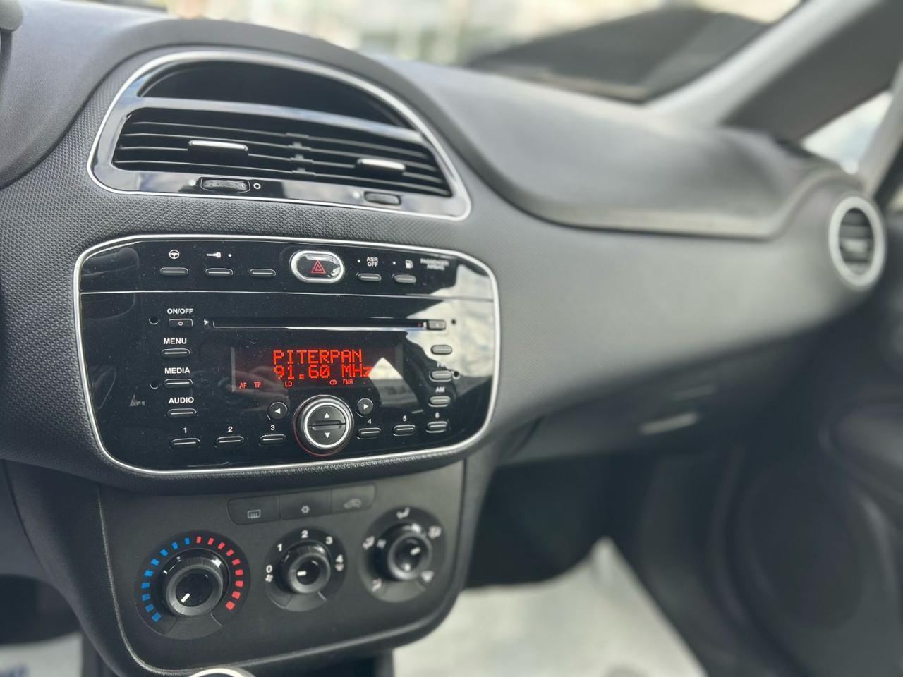 FIAT Punto 1.4 8V 5 porte Natural Power Street