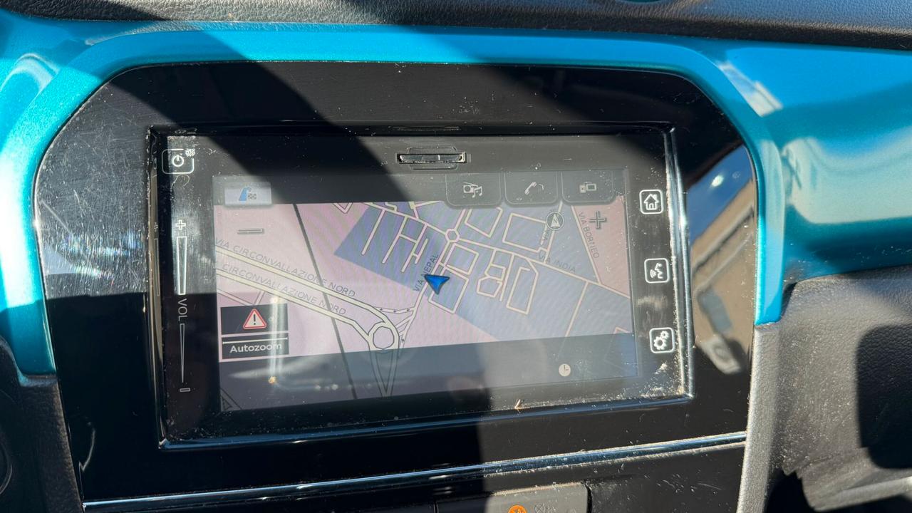 Suzuki Vitara 1.6 DDiS 4WD AllGrip V-Top bicolor turchese/tetto nero