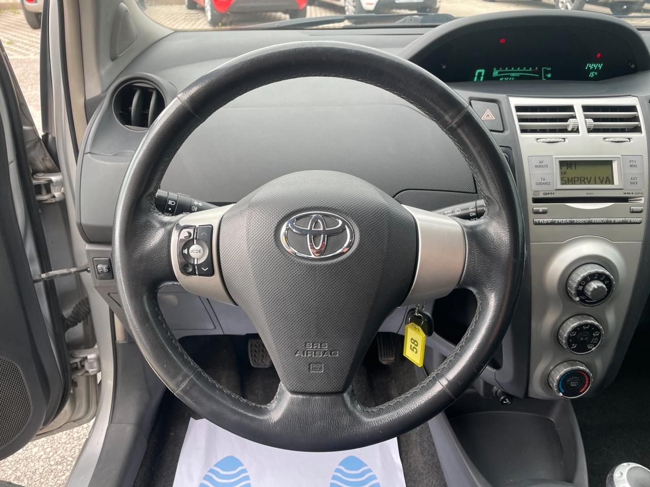 Toyota Yaris 1.3 5 porte SOL