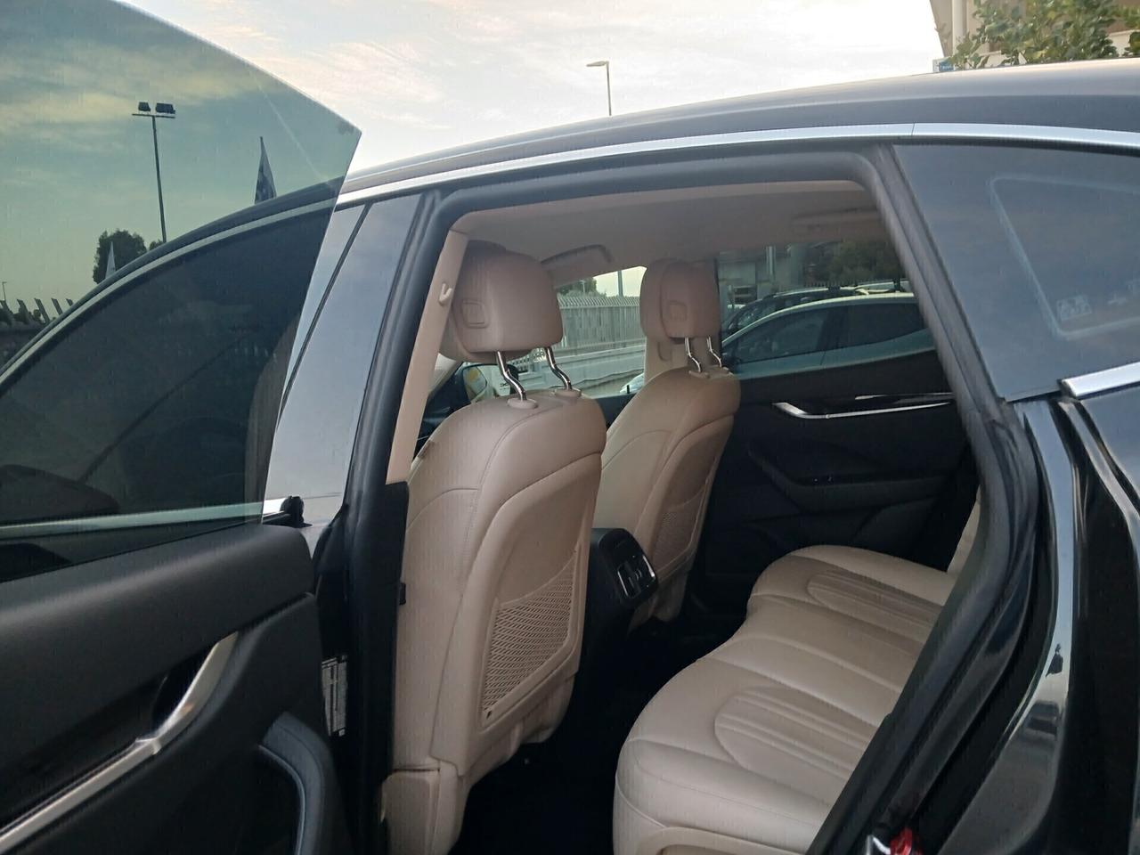 MASERATI Levante 3.0 V6 Diesel 250cv PARI AL NUOVO