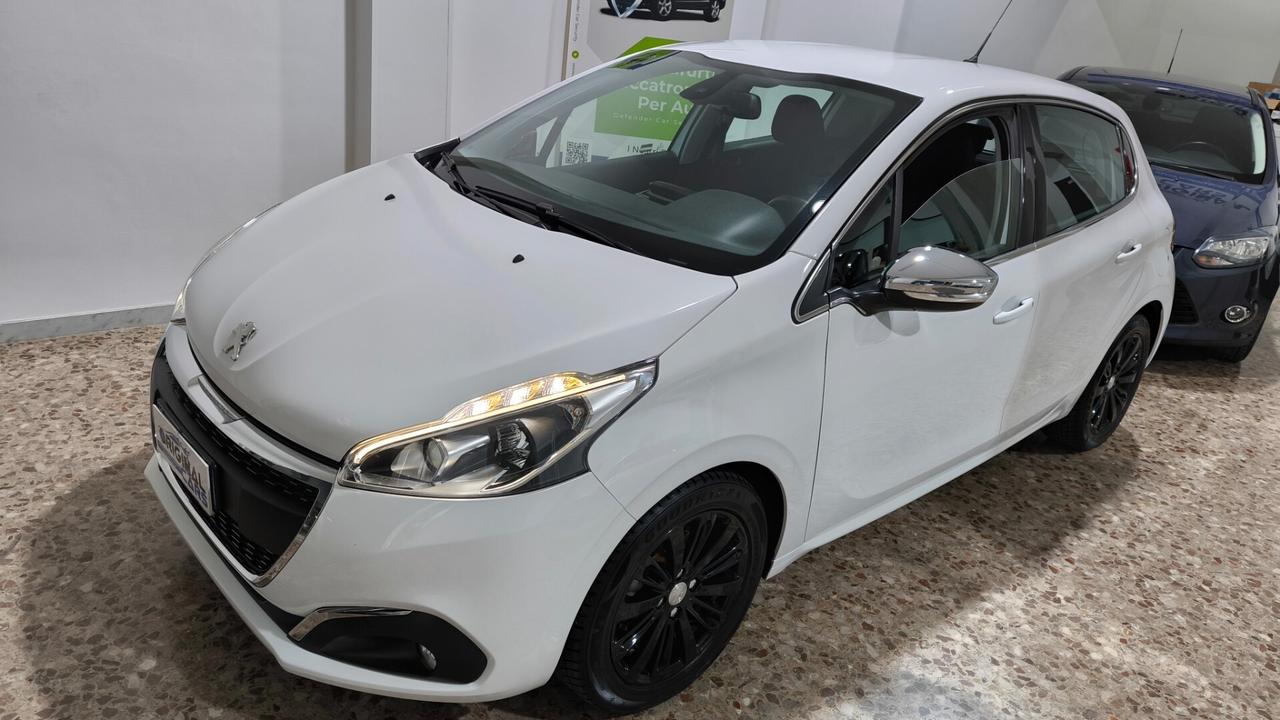 Peugeot 208 BlueHDi 75 5 porte Allure