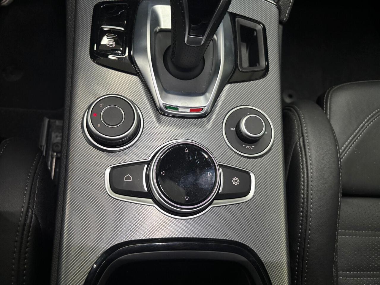 Alfa Romeo Stelvio 2.2 Turbodiesel 210 CV Veloce AT8 Q4 My24