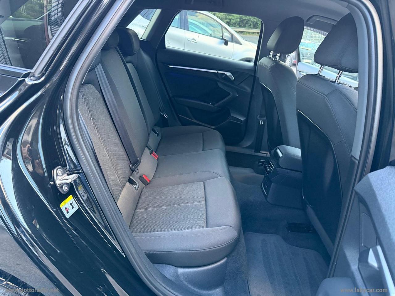 AUDI A3 SPB 35 TDI S tronic S-LINE