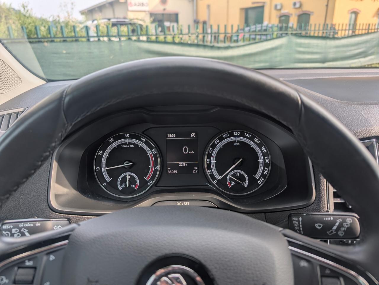 Skoda Karoq 1.0 TSI Style UNICO PROPRIETARIO TAGL. CERT. SKODA