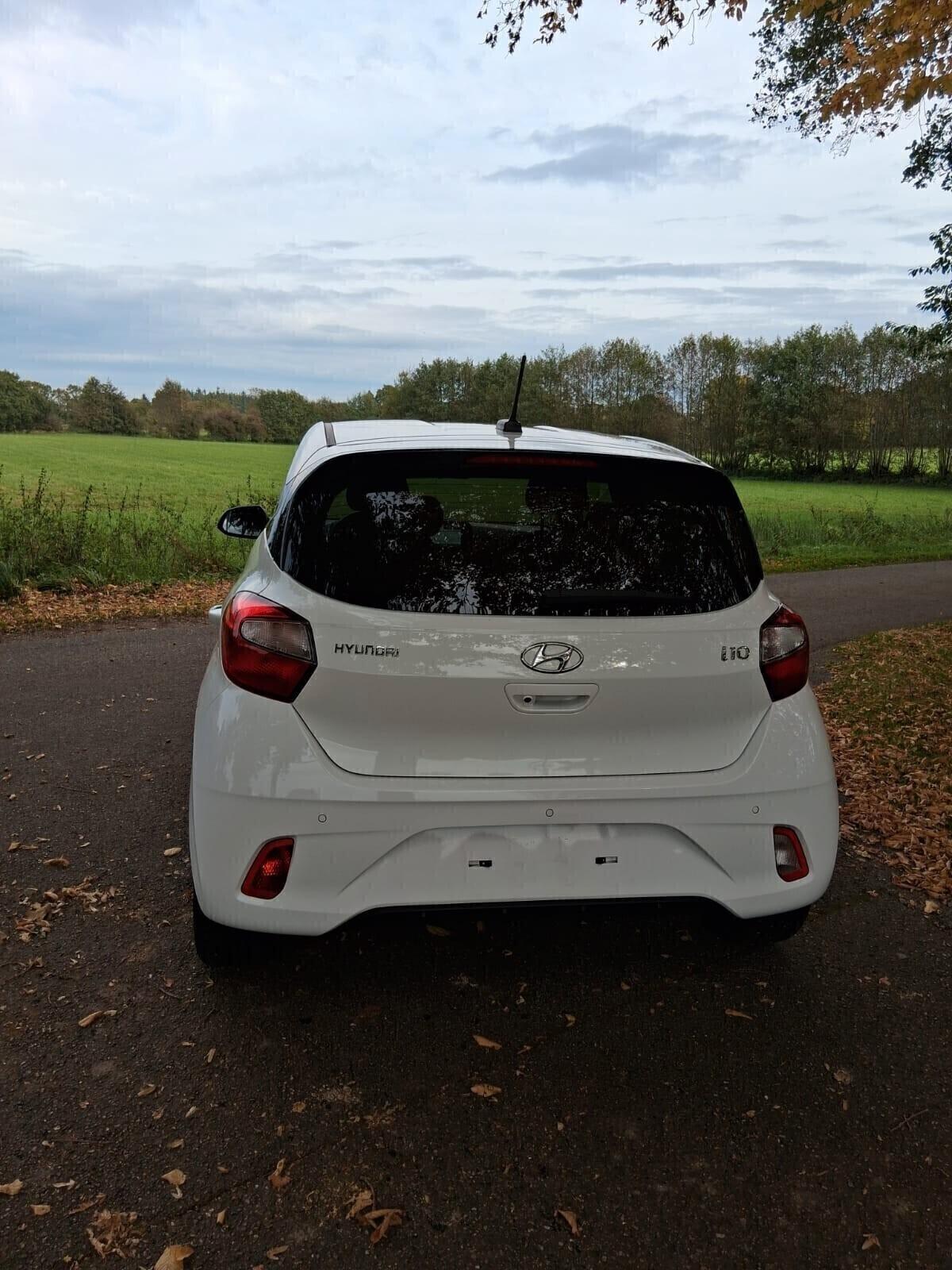 Hyundai i 10 1.0 select ,navi,pdc,telecamera