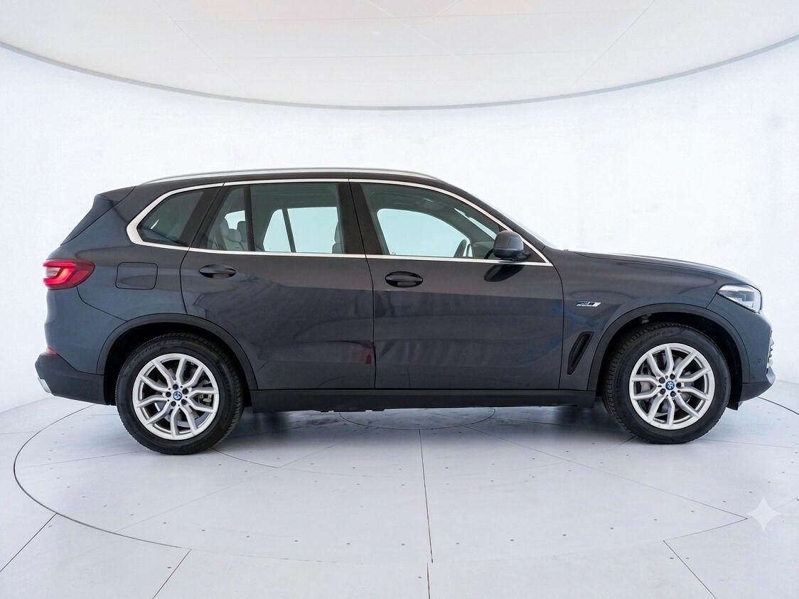 BMW X5 xdrive45e xLine auto - KM0 - IVA ESPOSTA
