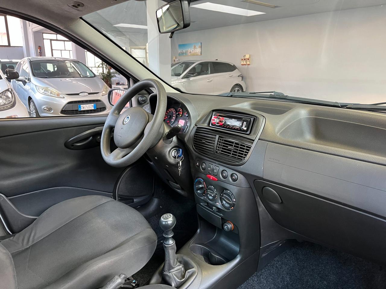 Fiat Punto 1.2cc BENZ 60cv - OK NEOPAT. - 5 PORTE
