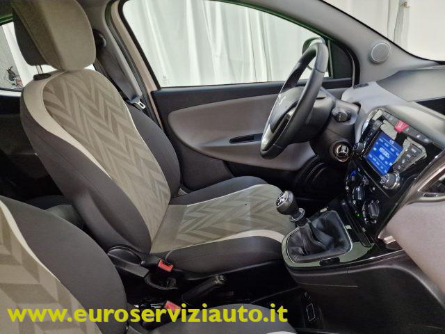 LANCIA Ypsilon 1.2 69 CV 5 porte Platinum